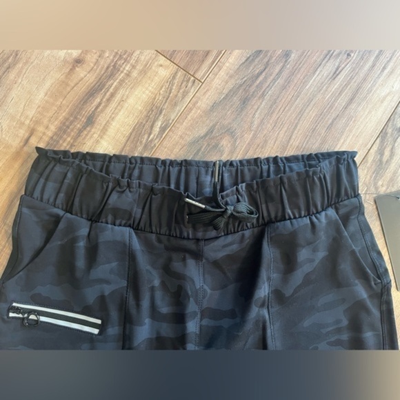 NWT Haowin camo Joggers with Pockets Elastic Waist Workout pants Sz S - Picture 10 of 13